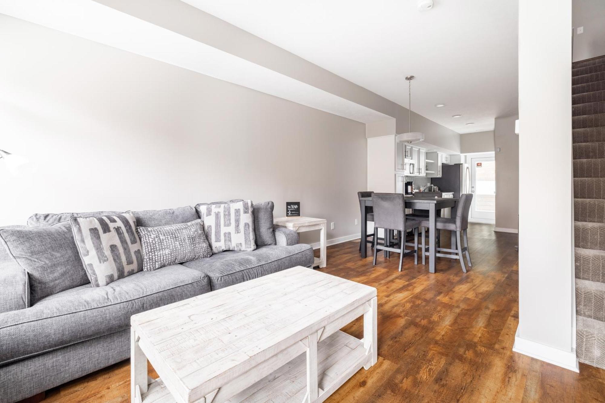 Luxury Downtown Townhome Unit 5 Cleveland Buitenkant foto